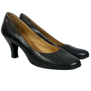 Sofft Selma Black Leather 3" Mid Heel Pumps Size 7.5